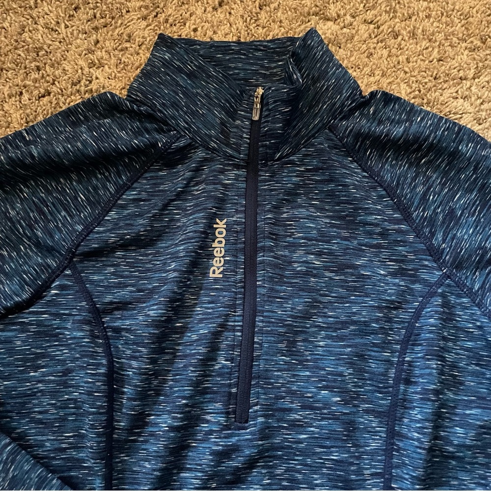Women’s Reebok top - Picture 2 of 4